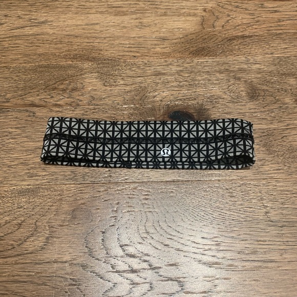 Lululemon headband - Picture 1 of 1